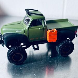 1953 Chevrolet 3100 4x4 Lifted Green 1:36 Scale Maisto Loose